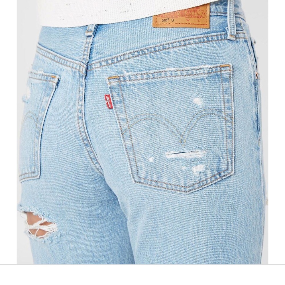 Levi’s distressed jeans